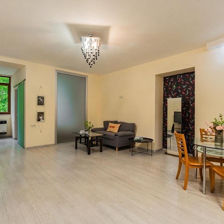 1Br Apt Near Opera Self-Enter By Keygo 25 Ереван Экстерьер фото