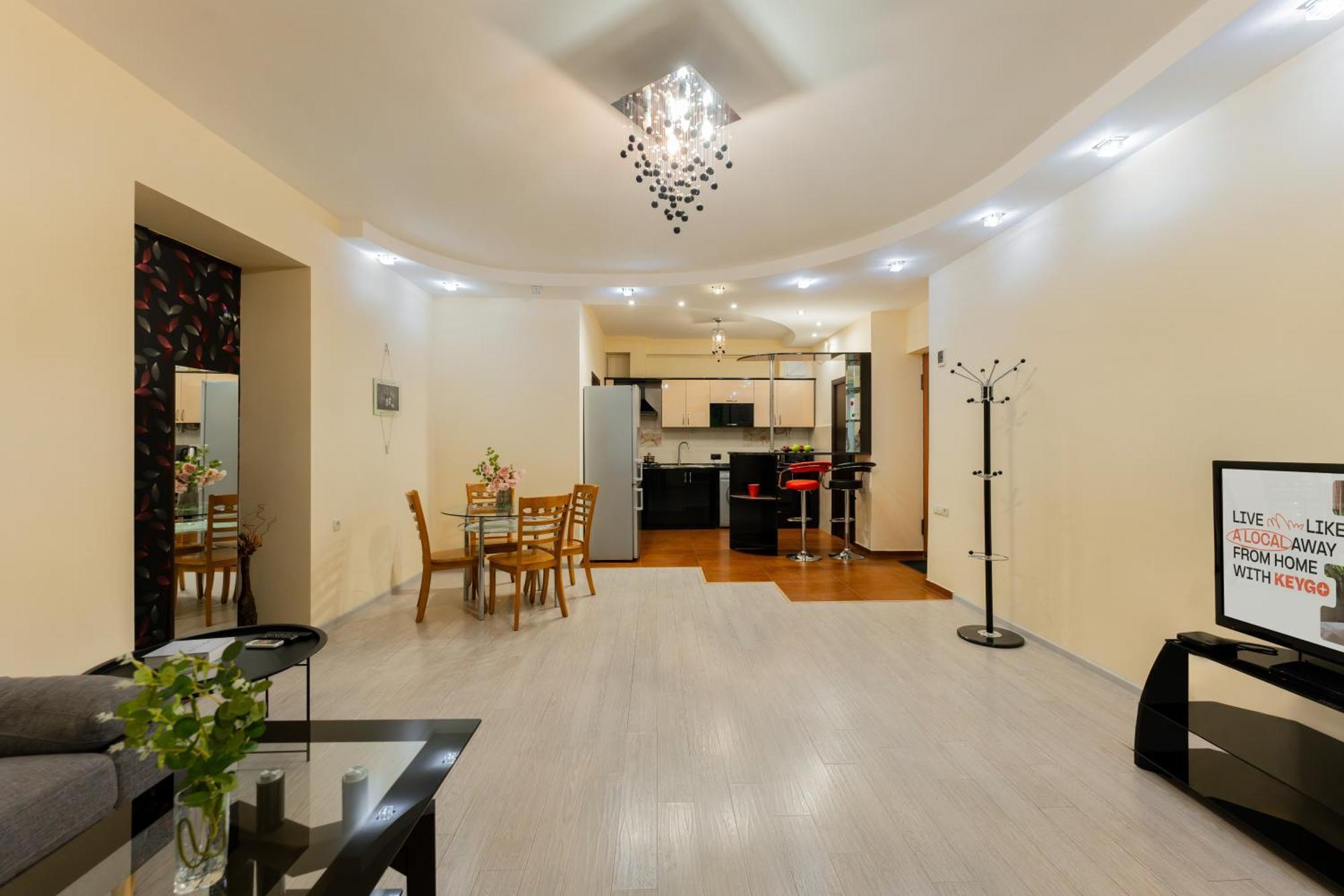 1Br Apt Near Opera Self-Enter By Keygo 25 Ереван Экстерьер фото